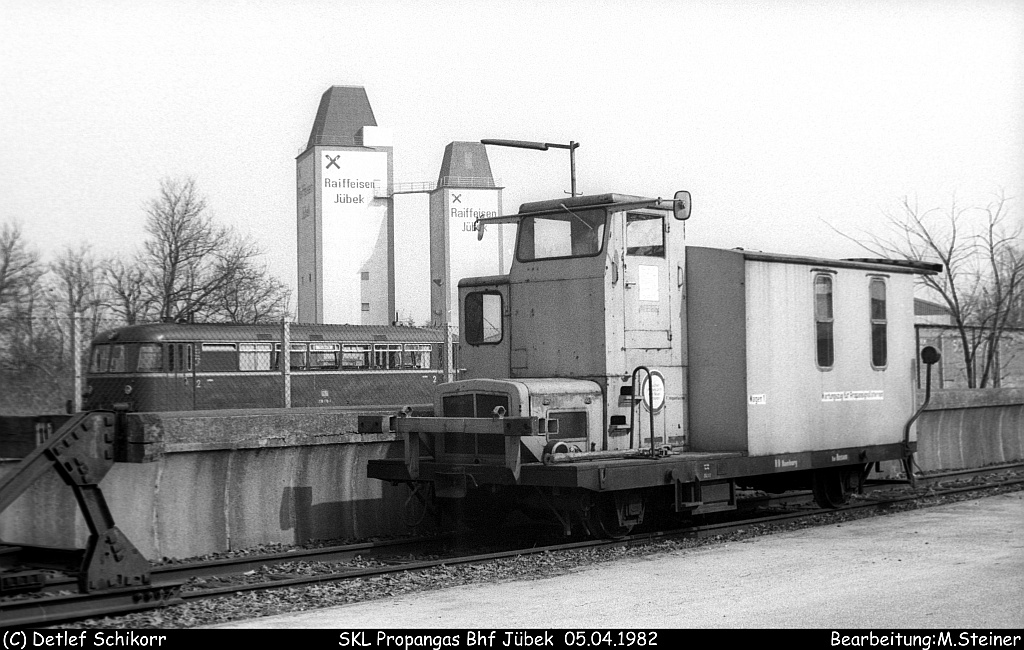 DB Klv 52-8914(Sch�ma 2162,Bj 1958) Bhf J�bek 05.04.1982 (DigiScan 026) (05600)
