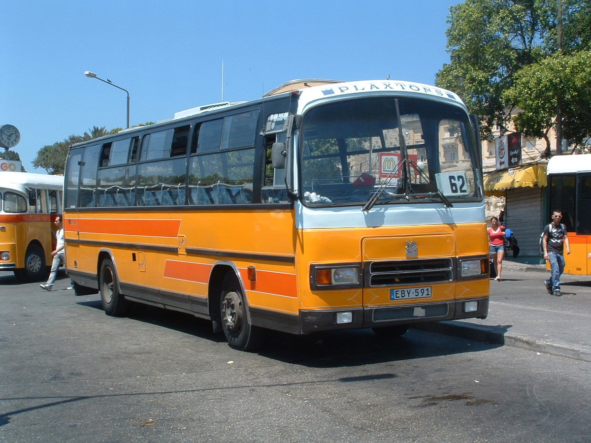 EBY 591
1977 Bedford YLQ
Plaxton Supreme C45F
New to Hartley, Buxton as PET 214R.

Previous Maltese reg - Y-0591

Photo taken at City Gate Terminus, Malta 1st May 2010.