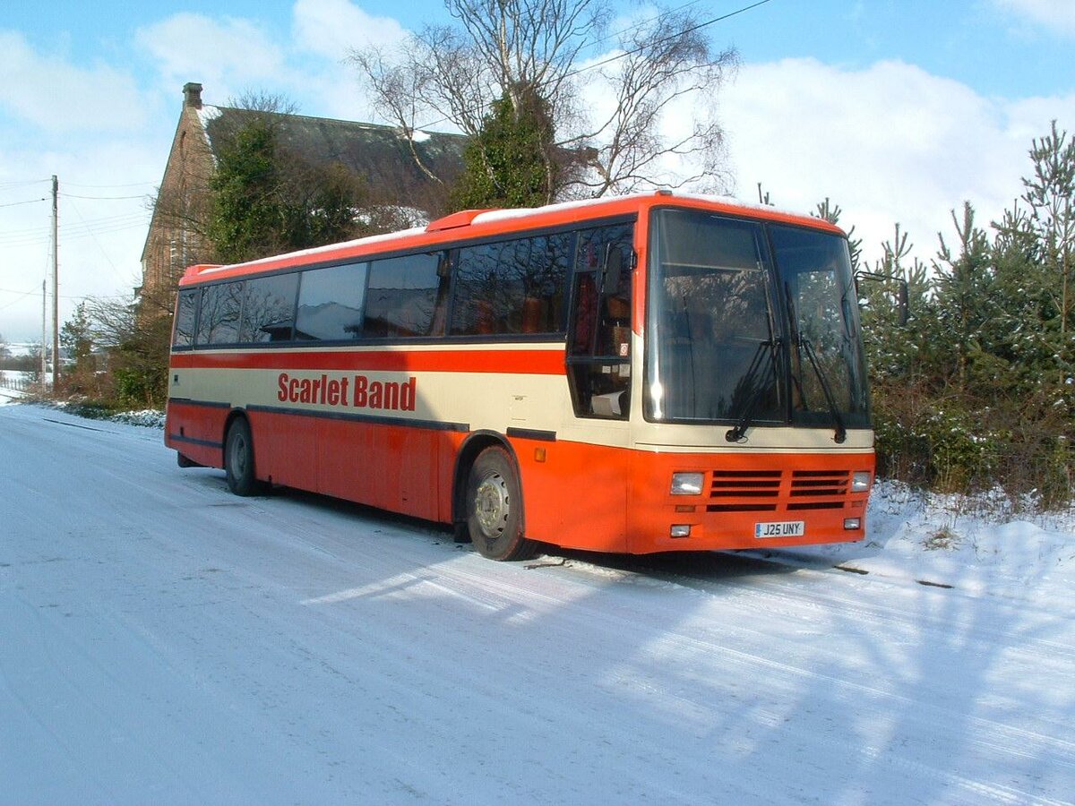 J25 UNY, a 1992 Leyland Tiger with Plaxton 321 C53F bodywork, new to Bebb, llantwit Fardre.
Built to a Duple design, after Duple ceased trading.

Seen here outside Bear Park Primary School, Bear Park, Durham, UK whilst operating a swimming contract. operated by Scarlet Band Coaches, West Cornforth, County Durham, on 30th November 2012.