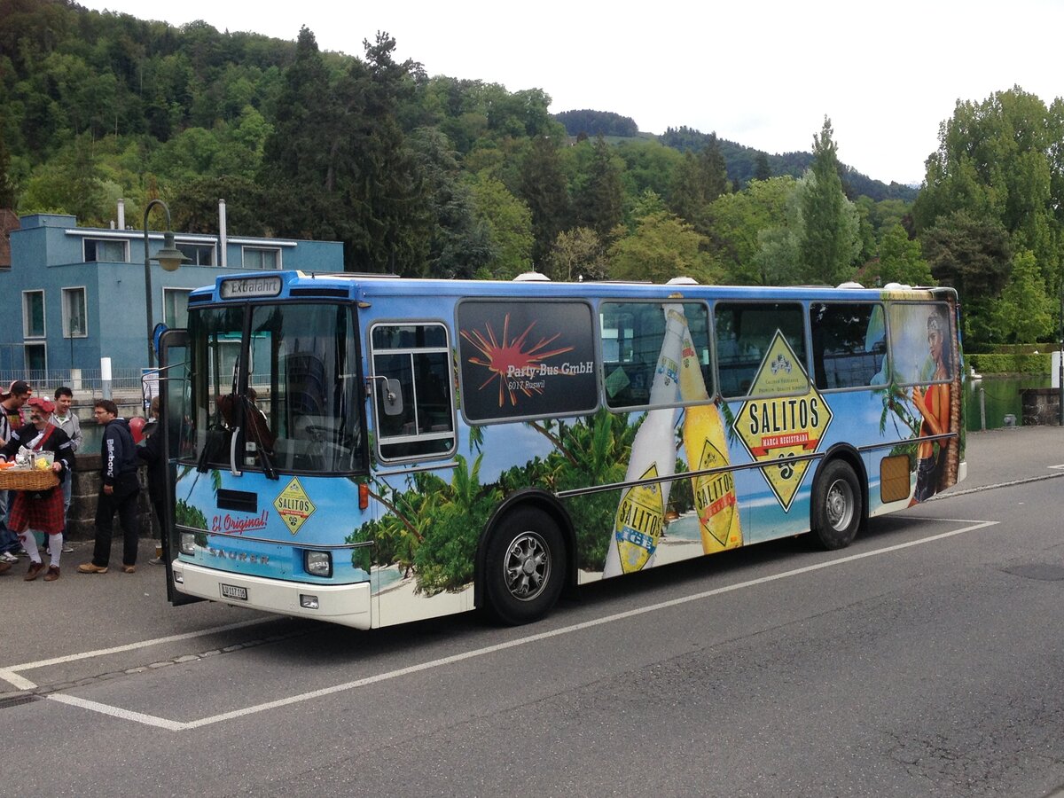 (L 13.5 b) - Party-Bus, Ruswil - LU 117'116 - Saurer/R&J am 24. Mai 2013 bei der Schiffl�ndte Thun