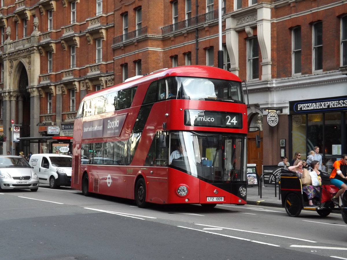 LTZ 1009
2013 Wright NBfL (New Bus for London)
Wright H40/22F
Metroline LT9
St James' Park Station, Victoria Street, London 27/6/2015