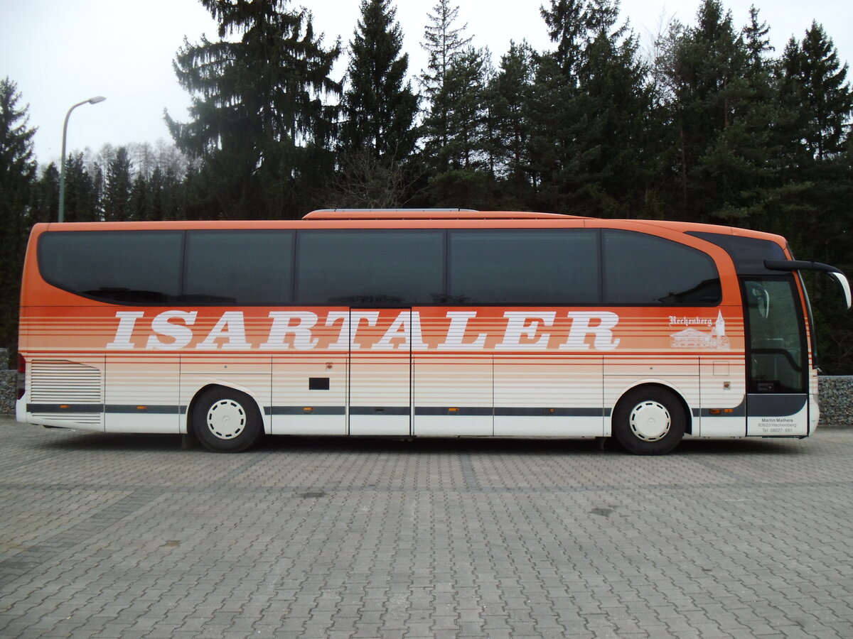 Matheis, Hechenberg - Mercedes Benz Travego (ex Hartmann, Oberndorf bei Rottenburg) am 25. M�rz 2015 in Geretsried (Aufnahme: Martin Beyer)