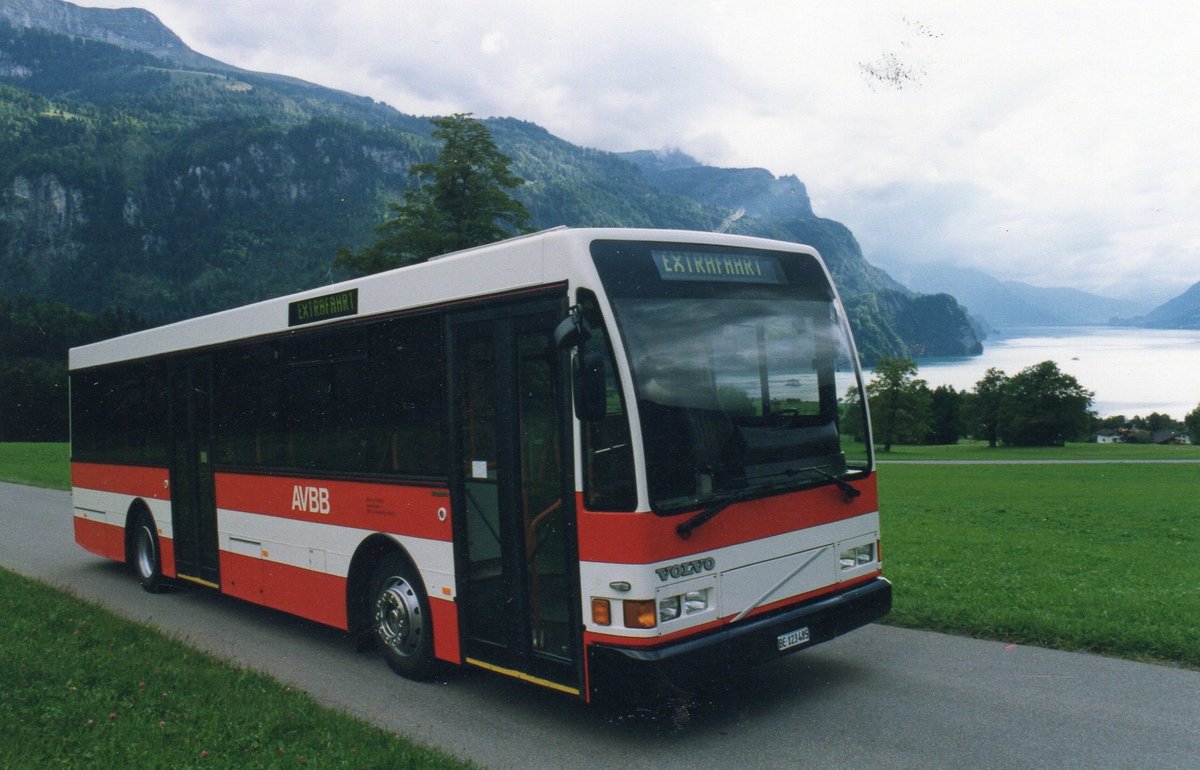 (MD122) - Aus dem Archiv: AVBB Schwanden - Nr. 1/BE 123'485 - Volvo/Berkhof um 1993 in Schwanden