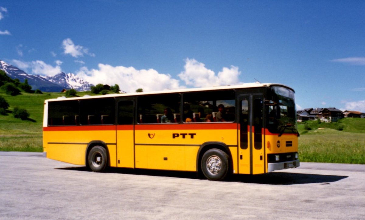 (MD295) - Aus dem Archiv: Bearth, Brigels - Nr. 2/GR 2745 - NAW/Lauber um 1995