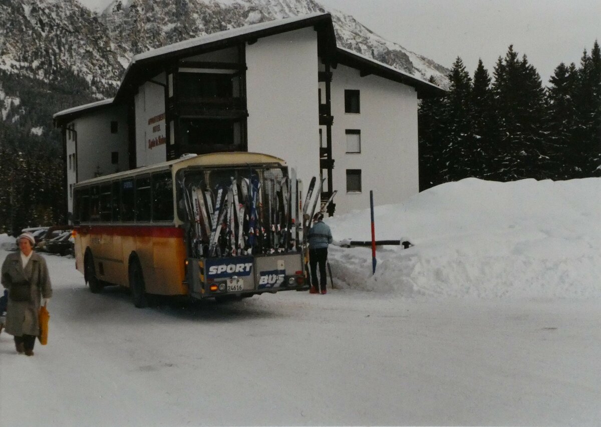 (MD486) - Aus dem Archiv: PTT-Regie - P 24'616 - Saurer/T�scher um 1990 in Lenzerheide