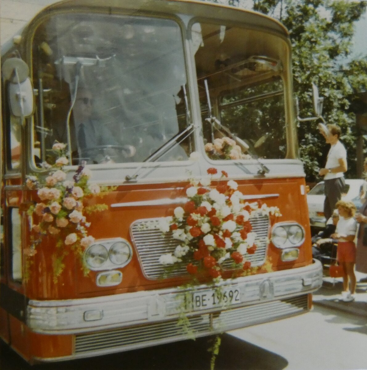 (MD514) - Aus dem Archiv: AFA Adelboden - Nr. 9/BE 19'692 - FBW/Vetter-R&J Anderthalbdecker am 23. Juli 1972 in Adelboden, Dorfstrasse (Teilaufnahme)