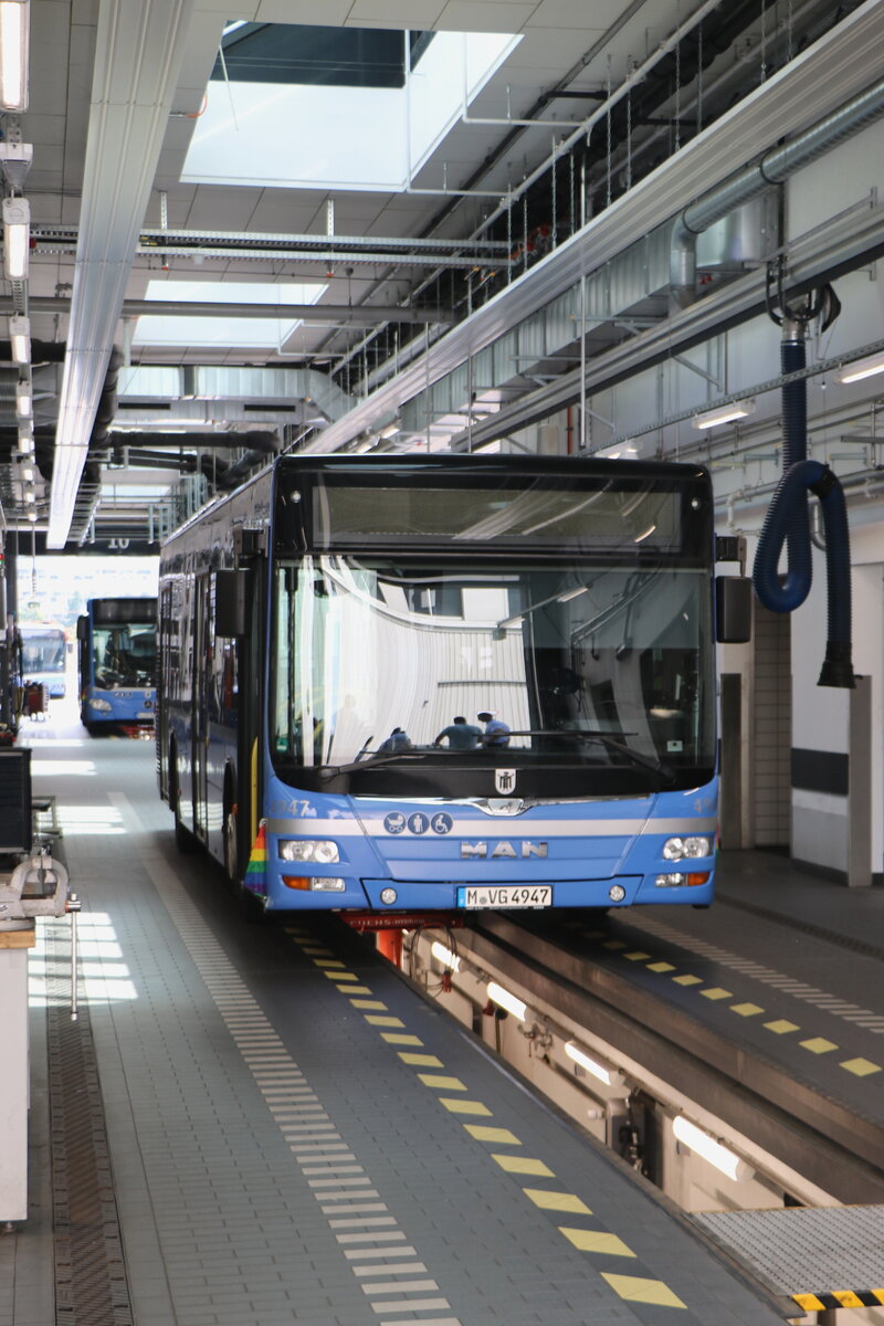 MVG M�nchen - Nr. 4947/M-VG 4947 - MAN am 29. Juni 2024 in M�nchen (Aufnahme: Martin Beyer)