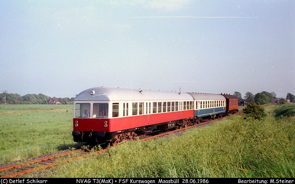 NVAG T3 mit FSF Kurswagen, Maasbüll 28.06.1986. Heute steht der Triebwagen als ausgebranntes Gerippe(2012)in Kiel-Meimersdorf (DigiScan 024)