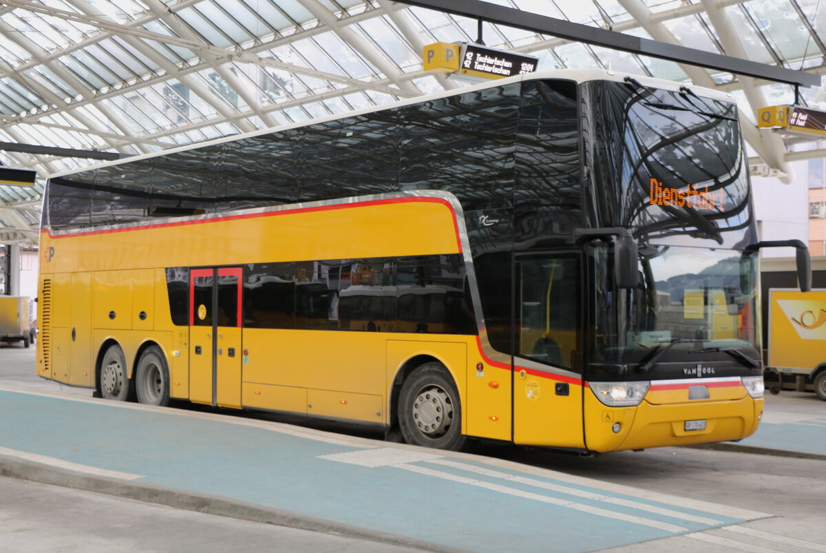 PostAuto Graub�nden - GR 170'403/PID 11'108 - Van Hool am 15. Januar 2025 in Chur, Postautostation (Aufnahme: Martin Beyer)