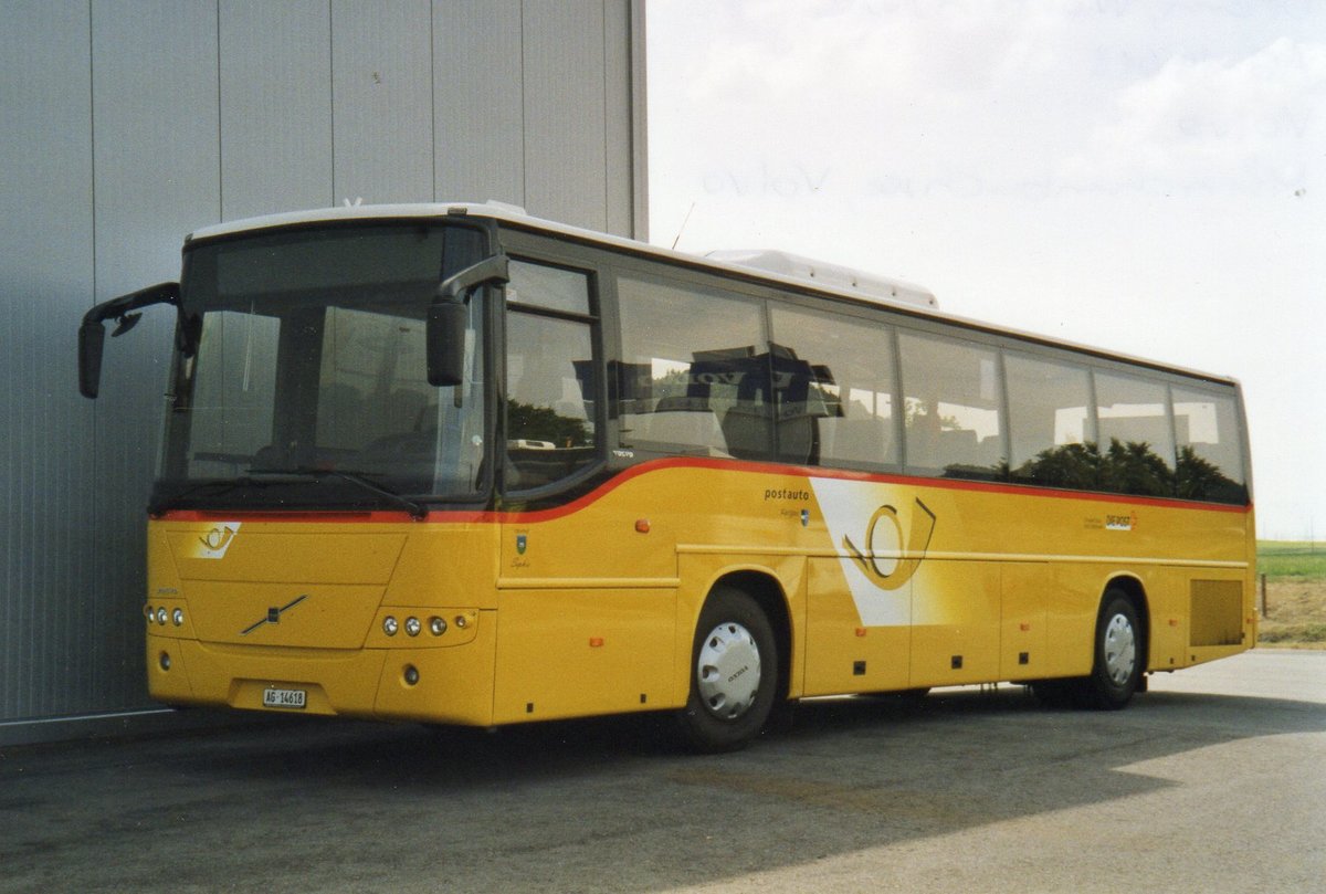 (R 2401) - Aus dem Archiv: Brem, W�lflinswil - AG 14'618 - Volvo am 27. Juni 2003 in M�nchenbuchsee, Volvo