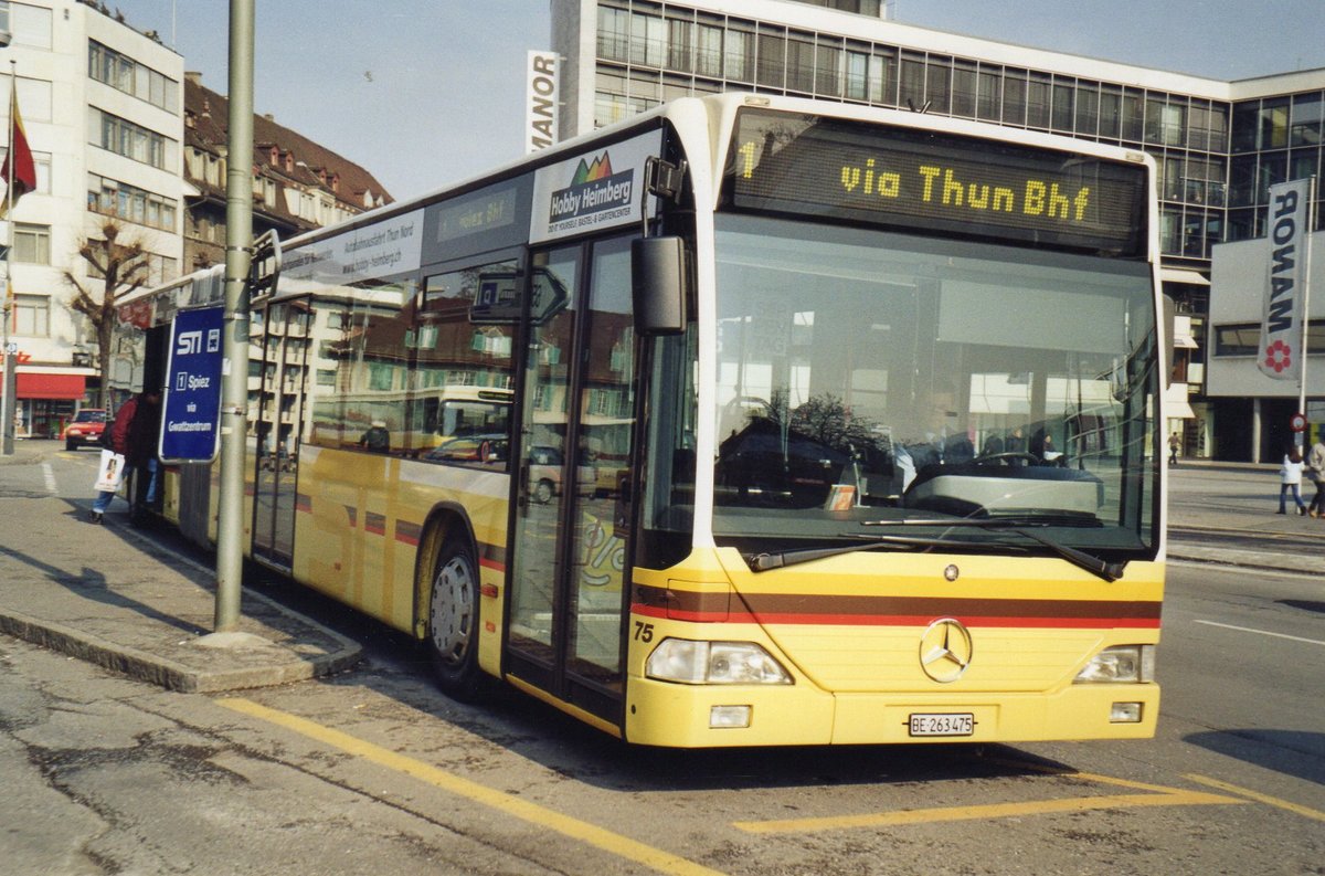(R 4108) - Aus dem Archiv: STI Thun - Nr. 75/BE 263'475 - Mercedes am 7. M�rz 2005 beim Bahnhof Thun