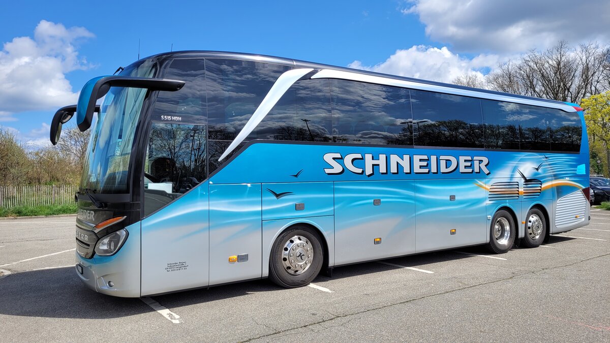 Setra S 515 HDH, SO 21723, Stade de Arb�res Meyrin, Schneider Reisen und Transport AG, Langendorf, Aufgenommen am 9. April 2022