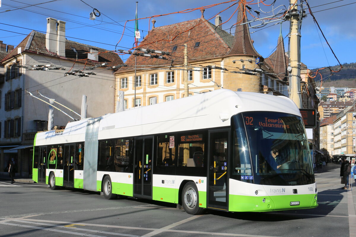 transN, La Chaux-de-Fonds - Nr. 168/NE 209'168 - Hess/Hess Gelenktrolleybus am 15. Dezember 2023 in Neuch�tel, Place Pury (Aufnahme: Martin Beyer)