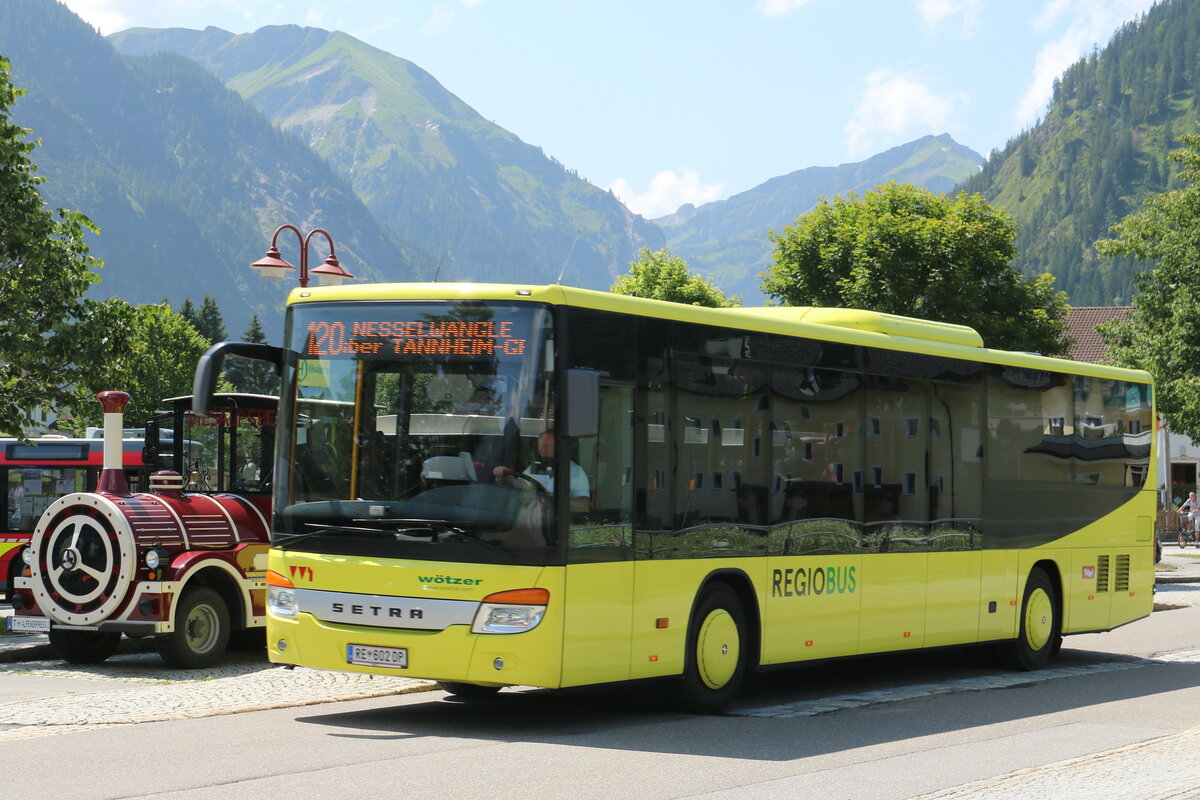 W�tzer, Gr�n - RE 602 DP - Setra am 19. Juli 2021 in Tannheim (Aufnahme: Martin Beyer)