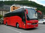 (249'970) - Closillon Tours, Monthey - VS 443'232 - Volvo (ex TMR Martigny) am 13. Mai 2023 in St-Maurice, Route du L�man