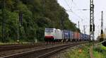Railpool/Lineas 186 445 mit Containerzug abgestellt am Ro�steintunnel ca 2 km vor Kaub.