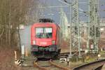 Gerade angekommen, Kamera an Sonne kommt durch und  klick .....�BB 1016 028-3 Bhf Neum�nster.