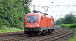 ÖBB 1116 052 fährt Lz vorbei, Abzw.