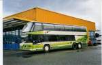 (062'008) - Dinic, Thun - BE 351'670 - Neoplan (ex Sommer, Gr�nen) am 27. Juli 2003 in Uetendorf, Allmend