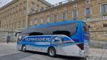 Setra S 511 HD, SO 28915, in Stockholm vor dem Schloss, Schneider Reisen und Transport AG, Langendorf, Aufgenommen am 11.