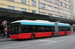 (282'747) - VB Biel - Nr. 54 - Hess/Hess Gelenktrolleybus am 4. Dezember 2025 beim Bahnhof Biel