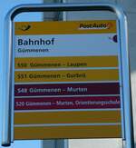 (240'061) - PostAuto/tpf-Haltestellenschild - G�mmenen, Bahnhof - am 11.
