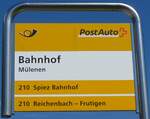 (163'708) - PostAuto-Haltestellenschild - M�lenen, Bahnhof - am 20.