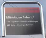 (212'892) - BERNMOBIL-Haltestellenschild - M�nsingen, Bahnhof - am 14.