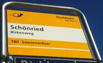 (137'013) - PostAuto-Haltestellenschild - Sch�nried, Birkenweg - am 25.