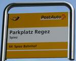 (154'435) - PostAuto-Haltestellenschild - Spiez, Parkplatz Regez - am 24.