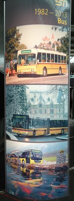 (145'088) - Plakats�ule von STI 1982 - 2013 Bus am 16.