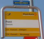 (215'576) - PostAuto-Haltestellenschild - Flamatt, Dorf - am 27. M�rz 2020