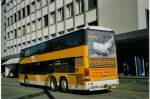 (066'727) - PostAuto Graub�nden - GR 102'368 - Neoplan (ex P 27'805) am 20.