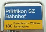 (135'826) - PostAuto-Haltestellenschild - Pf�ffikon SZ, Bahnhof - am 5.