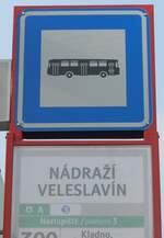 (198'521) - DPP-Haltestellenschild - Praha, N�draz� Veleslav�n - am 19.